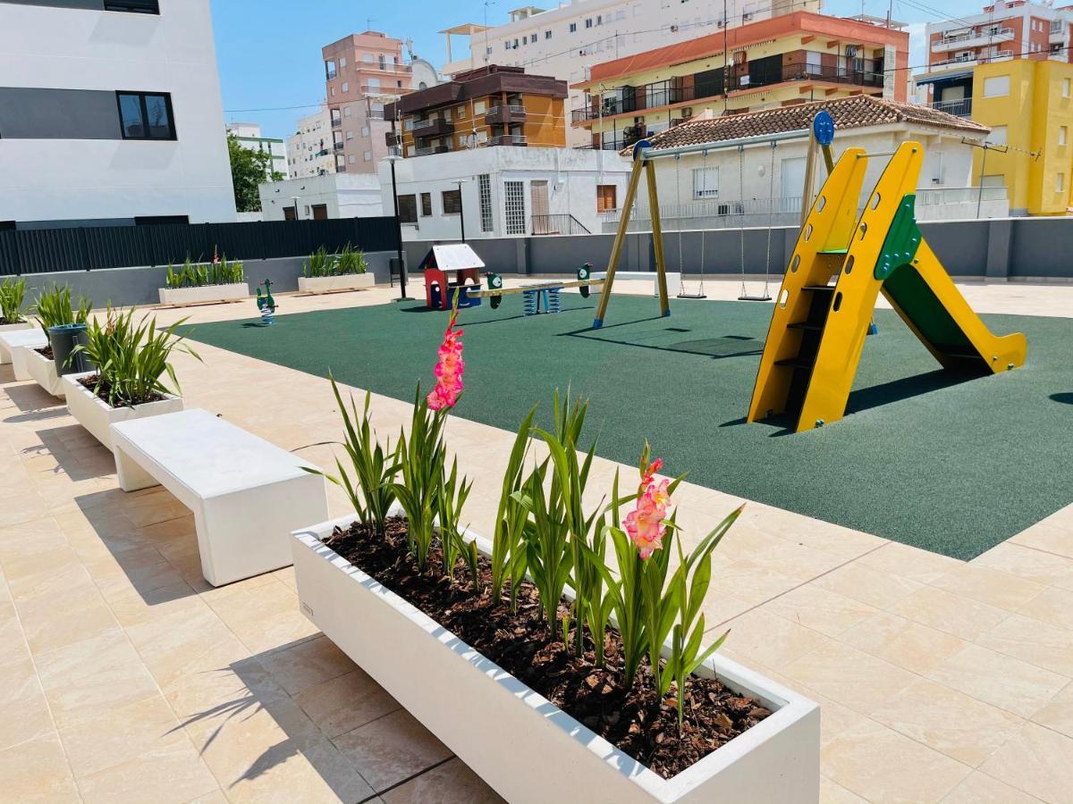 Apartamento Nuevo Junto Al Mar Con Plaza De Garaje!! Perfecto Para Familias Playa de Gandia Exterior photo